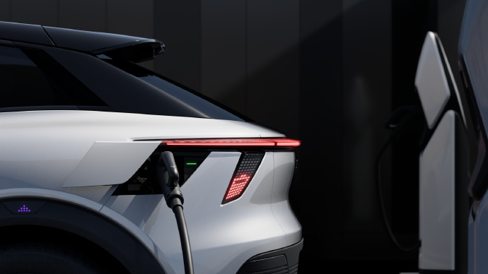 极越01全系官降3万元 老车主给3万现金补偿