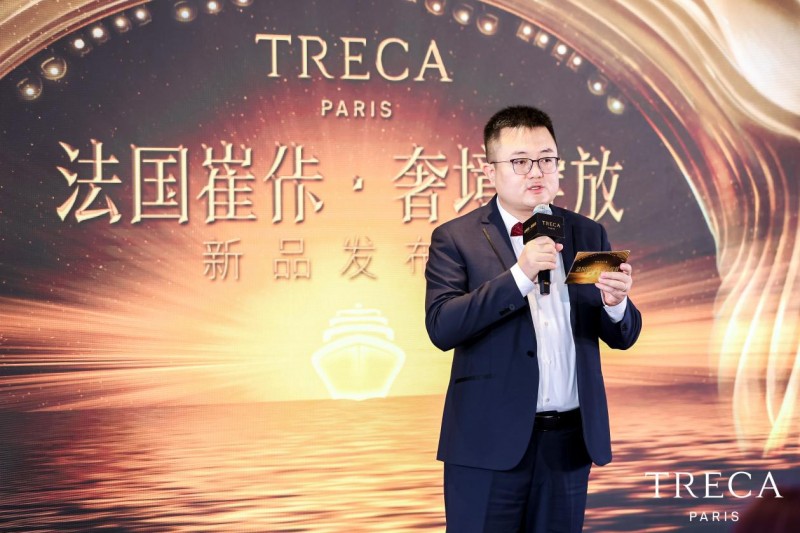 法国崔佧新品发布会于上海公主号游轮启幕，企业家张兰现场为490万床垫打call