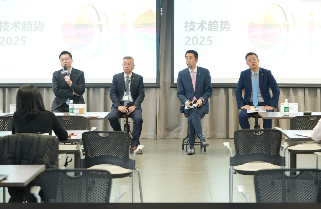 德勤中国发布《技术趋势2025》，强调AI变革引领作用