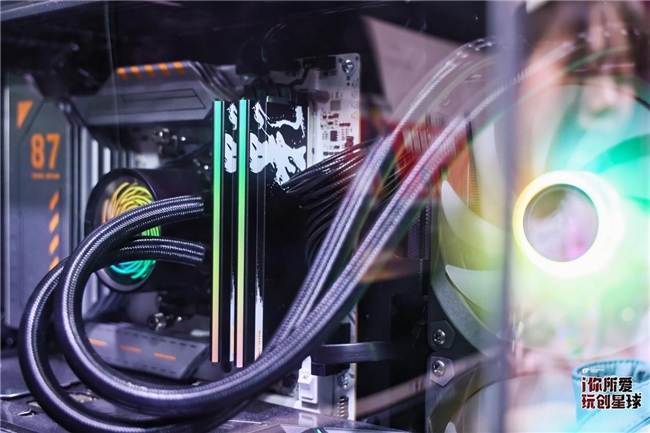 七彩虹BW2025硬核破圈，次世代体验燃炸全场！