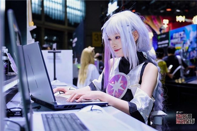 七彩虹BW2025硬核破圈，次世代体验燃炸全场！