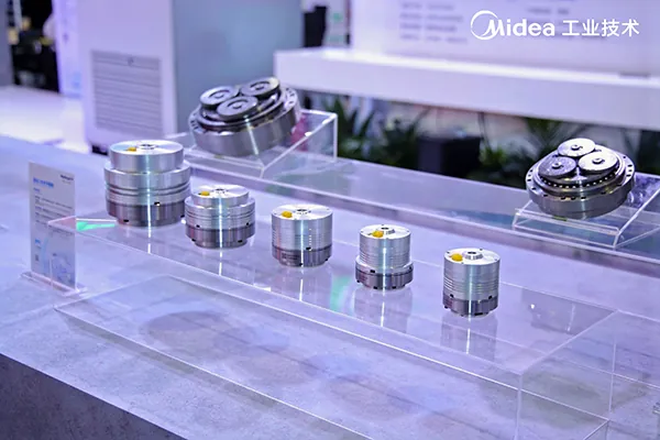 美的工业技术亮相2025工博会